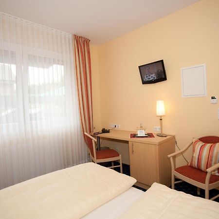 Akzent Hotel Hubertus Melle Esterno foto