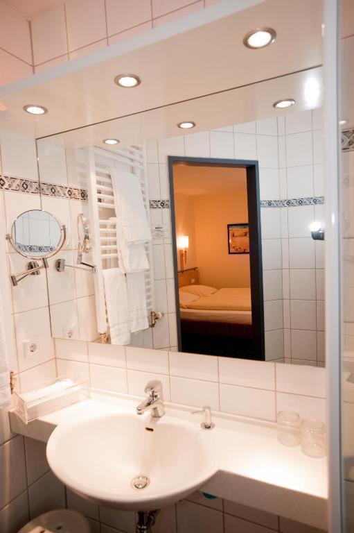 Akzent Hotel Hubertus Melle Esterno foto